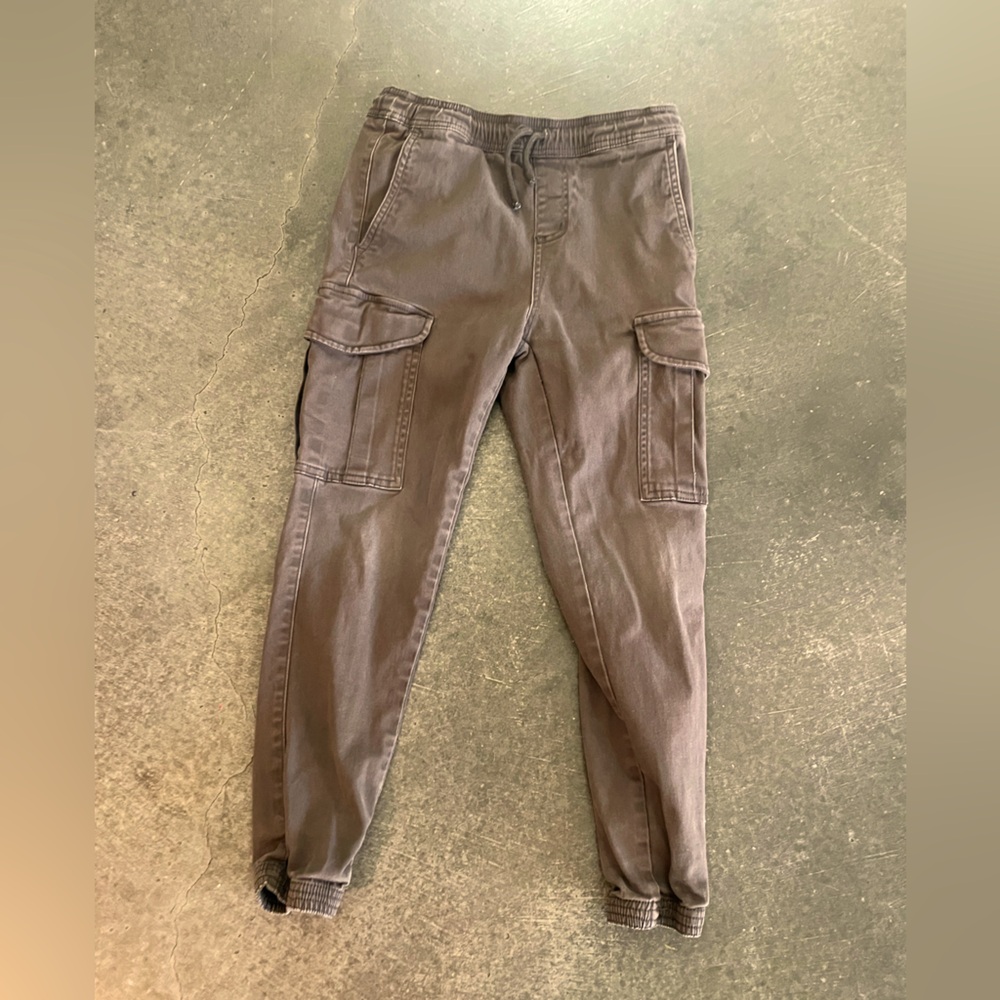 Tilly’s brand RSQ cargo pants with pockets, like new. Durable for boys